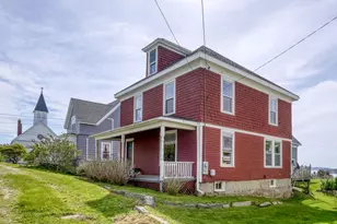 8 Pleasant St, Stonington, ME 04681 - Photo 31