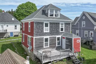 8 Pleasant St, Stonington, ME 04681 - Photo 3