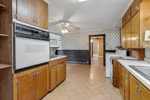 209 Oak Hill Rd, Auburn, ME 04210 - Photo 9
