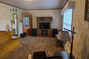 66 Poplar St, Millinocket, ME 04462 - Photo 9