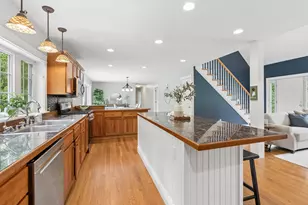 143 Falmouth Rd, Falmouth, ME 04105 - Photo 9