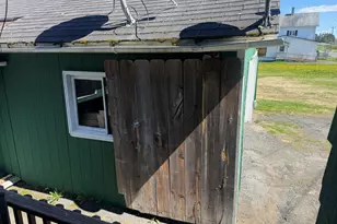 640 Main St, Van Buren, ME 04785 - Photo 9