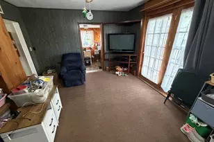 15 Pleasant St, Dexter, ME 04930 - Photo 9