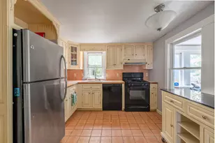 53 Linden St, Bangor, ME 04401 - Photo 3