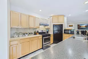 38 Mary Carroll St, Auburn, ME 04210 - Photo 17