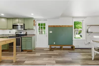 51 Dow Avenue, Lewiston, ME 04240 - Photo 9