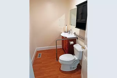 2 Medical Center #3, Biddeford, ME 04005 - Photo 7