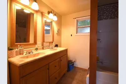 265 Hunnewell Avenue, Pittsfield, ME 04967 - Photo 19