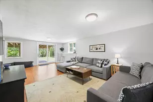 7 Breezy Hill Ln, Falmouth, ME 04105 - Photo 33