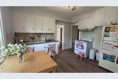 210 Forest Avenue, Bangor, ME 04401 - Photo 19