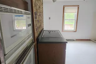 11 Woodland Ave, Mexico, ME 04257 - Photo 9