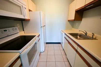 148 Breakwater Drive #320, South Portland, ME 04106 - Photo 9