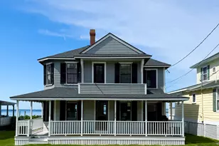 274 Beach Ave, Kennebunk, ME 04043 - Photo 1