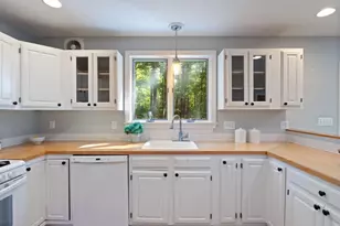 2 Earline Cir, York, ME 03909 - Photo 9