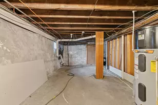 117 Shawmut St, Lewiston, ME 04240 - Photo 25