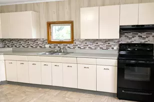 112 Harrison St, Van Buren, ME 04785 - Photo 3