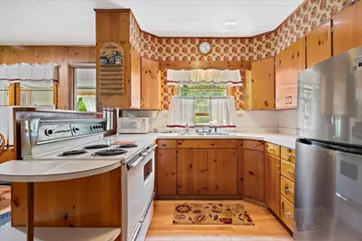 32 Davenport Street, Milford, ME 04461 - Photo 9