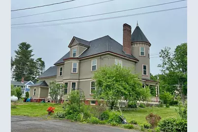 32 Pleasant Street, Houlton, ME 04730 - Photo 5