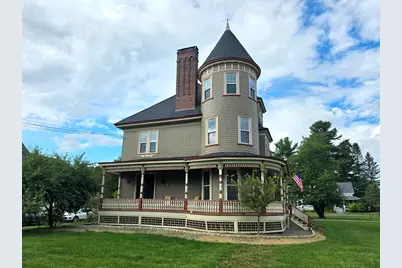 32 Pleasant Street, Houlton, ME 04730 - Photo 5