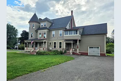 32 Pleasant Street, Houlton, ME 04730 - Photo 13