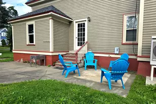 32 Pleasant St, Houlton, ME 04730 - Photo 9