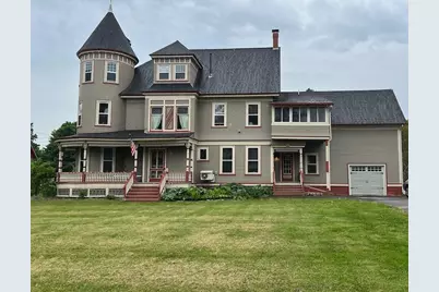 32 Pleasant Street, Houlton, ME 04730 - Photo 1