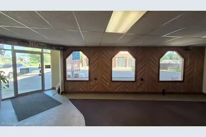 136 Main Street, Fairfield, ME 04937 - Photo 5