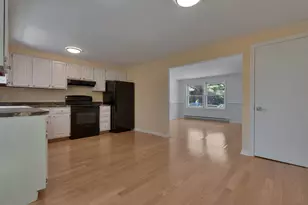 60 Brown St, Kennebunk, ME 04043 - Photo 5