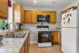 60 Remicks Ln, Kittery, ME 03904 - Photo 11