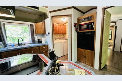 20 Lincoln Street, Greenville, ME 04441 - Photo 19
