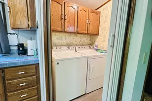20 Lincoln St, Greenville, ME 04441 - Photo 15