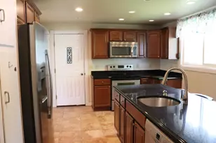 143 Chamberlain St, Brewer, ME 04412 - Photo 11