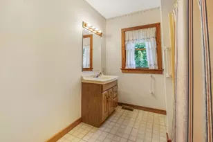 88 Gurney St, Rockport, ME 04856 - Photo 23