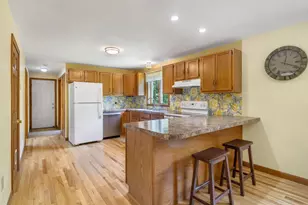 22 Crestwood Dr, Westbrook, ME 04092 - Photo 3