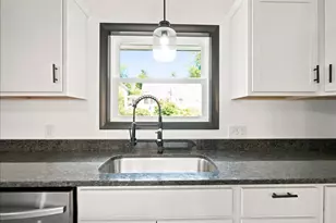 466 East Ave, Lewiston, ME 04240 - Photo 7