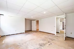 235 Augusta Rd, Topsham, ME 04086 - Photo 37