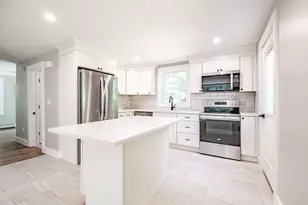 219 Broadturn Rd, Scarborough, ME 04074 - Photo 5