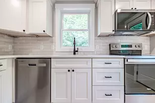 219 Broadturn Rd, Scarborough, ME 04074 - Photo 7