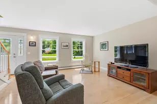 32 Beechwood Drive, Topsham, ME 04086 - Photo 9