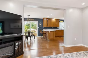 254 Stroudwater St, Westbrook, ME 04092 - Photo 17