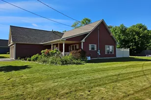 8 Chickadee Ln, Hampden, ME 04444 - Photo 3