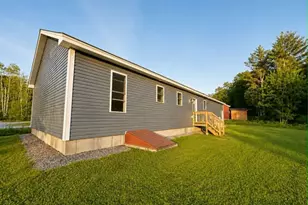 28 Coe St, Auburn, ME 04210 - Photo 3