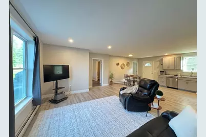 28 Coe Street, Auburn, ME 04210 - Photo 9