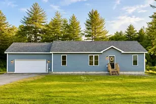 28 Coe St, Auburn, ME 04210 - Photo 1