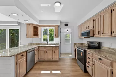 13 Melvin Avenue, Old Orchard Beach, ME 04064 - Photo 5