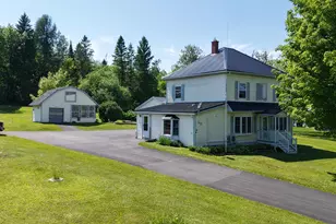 30 Benjamin St, Mars Hill, ME 04758 - Photo 1