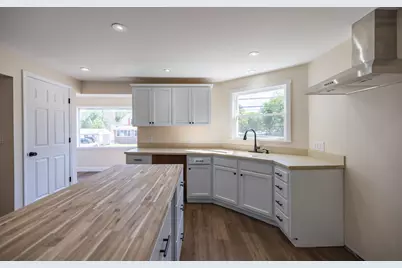 863 Minot Avenue, Auburn, ME 04210 - Photo 7