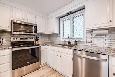 21 Valley Street #13, South Portland, ME 04106 - Photo 9