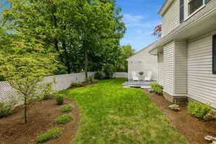 17 Traip Ave, Kittery, ME 03904 - Photo 5