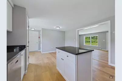 36 Patterson Road, Mechanic Falls, ME 04256 - Photo 9